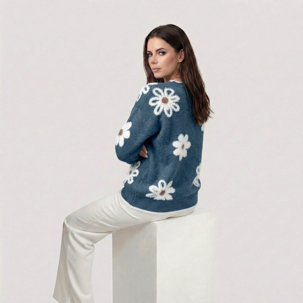 Thea | Maglione Floreale Bianco