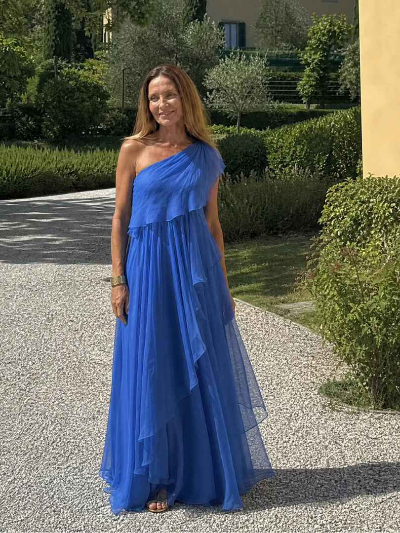 Tracey | Vestido Largo de Un Hombro con Olanes