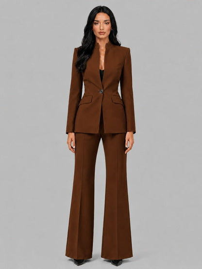 Faustina | Conjunto de Dos Piezas con Blazer Cuello Mao y Pantalón Acampanado